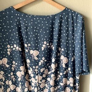 NWT LILA KASS Short Sleeve Blue Floral Midi Dress